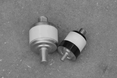 真空開關(guān)管外絕緣被擊穿的原因有哪些？